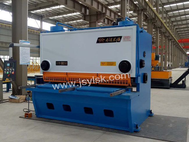 QC11Y-30*2500剪板機(jī)