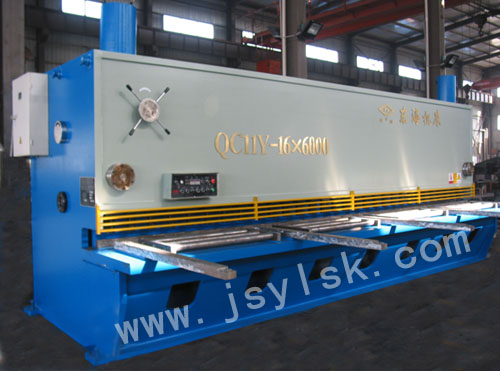 QC11Y系列液壓閘式剪板機(jī)