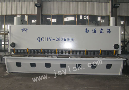 QC11Y-20*6000液壓閘式剪板機
