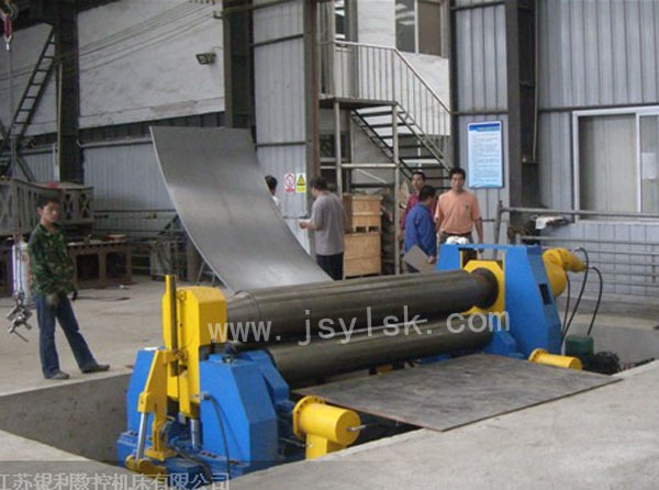 水平下調(diào)式卷板機(jī)