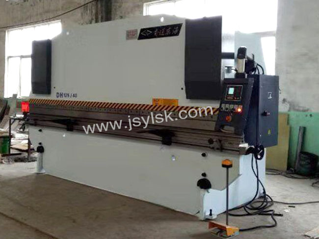 WC67Y-125/4000液壓折彎?rùn)C(jī)