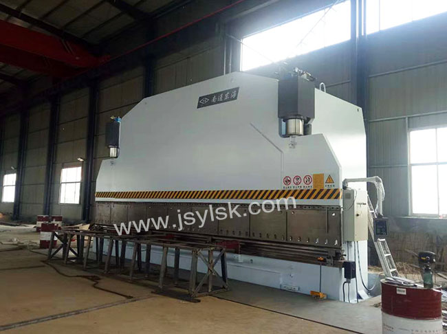 WE67K-800/10000大型折彎?rùn)C(jī)